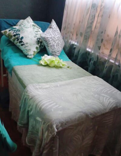 Butterfly Effect Holistic Massage and Beauty - Massage bed 2