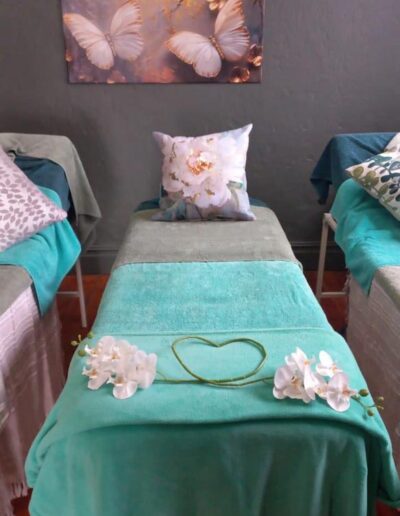 Butterfly Effect Holistic Massage and Beauty - Massage bed 3