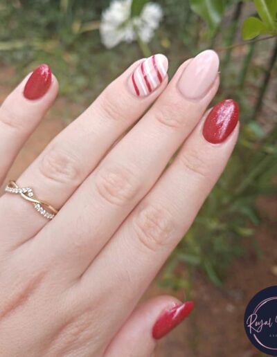 Royal Beauty - Red and striped nails