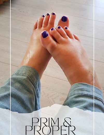 Prim and Proper Salon and Spa - Blue Toe Nails