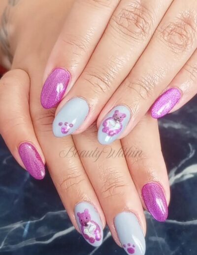 BeautyWithin - Pink and White nails with teddie art