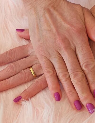 Eunice Mobile Beautybar - Pink Manicure b