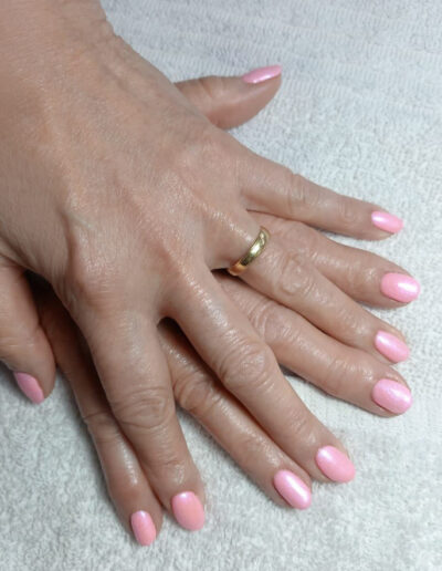 Eunice Mobile Beautybar - Pink Mother of Pearl Gel Nails b