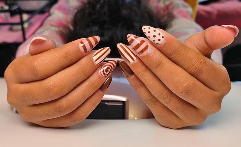 Smoochez - Spring promotion - Loyalty club savings - Polka Dot and Stripe Nails a